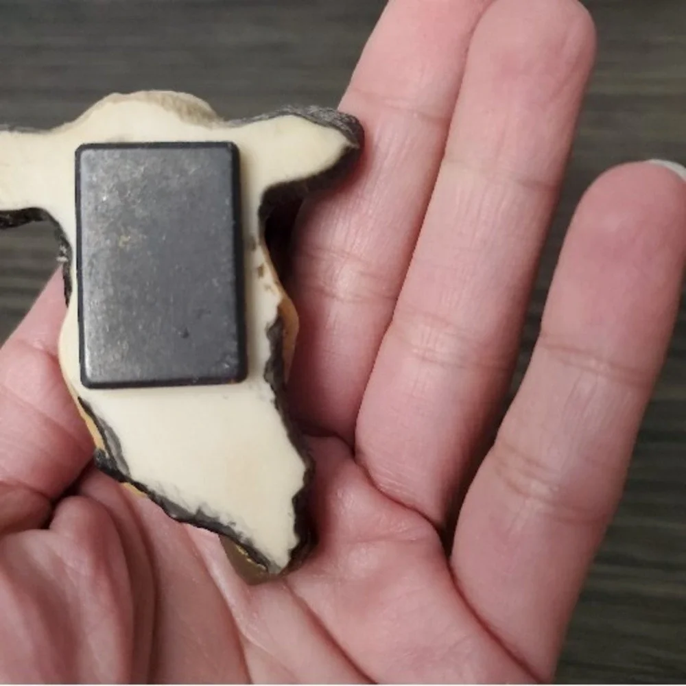 The Unbranded Brand dimensional cow